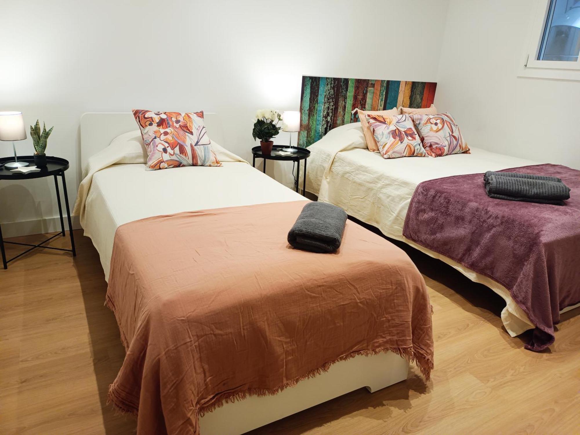 By Universitat Private Rooms Barcelona Exterior foto